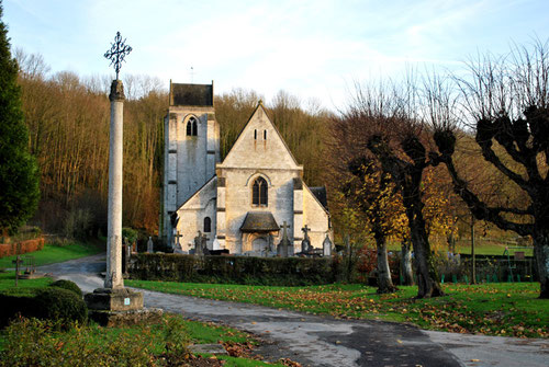 Croix et Eglise de Fieffes