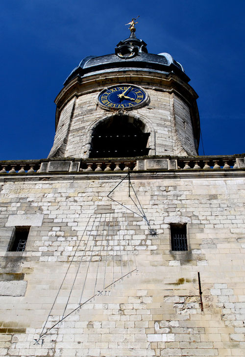 Cadran solaire du Beffroi d'Amiens