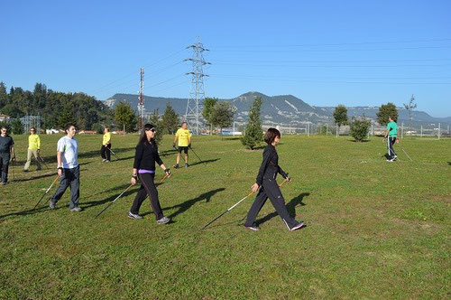 El primer recorrido de practica, coordinación y acostumbrarse a los bastones