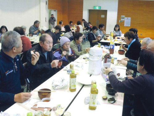 写真：令和７年度の親睦会の様子