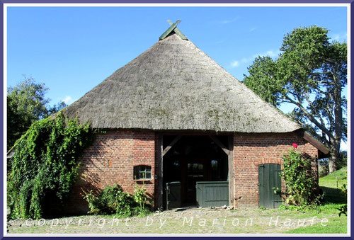Historisches Stallgebäude im Wustrower Ortsteil Barnstorf.