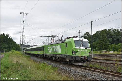 Mit Flixtrain durcheilt 193 424-9 am 01. August 2025 Luth. Wittenberg Hbf.