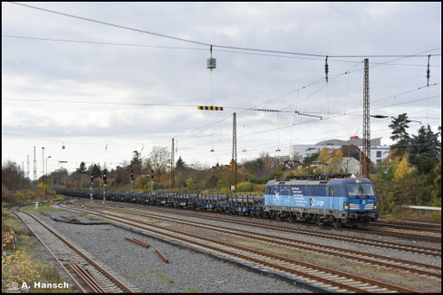 Am 11.11.2025 sehe ich 383 011-4 mit Stahlzug in Leipzig-Wiederitzsch