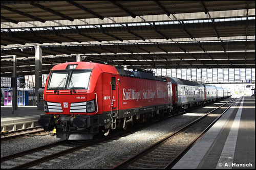 193 288-8 mit dem letzten bis Chemnitz verlängerten Snalltaget am 21. September 2025 in Chemnitz Hbf.