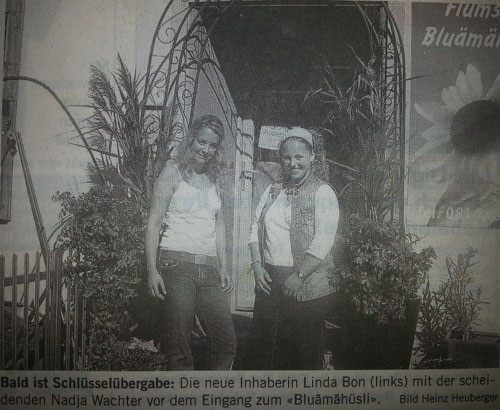 Schlüsselübergabe Nadja Wachter an Linda Bon