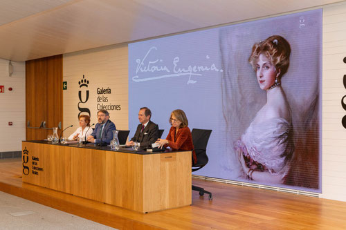 La figura de la Reina Victoria Eugenia en las primeras décadas del S.XX  presentada a los medios de comunicación , es el hilo conductor de esta fabulosa exposición que Patrimonio Nacional presenta en Galería de Colecciones Reales.