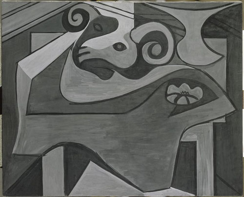 Cabeza de carnero en una mesa 1925. Museo Nacional de Picasso en Paris.El terror y el deseo de dominación eran fundamentales en su visión del mundo,pero son frágiles,sus dibujos obsesionados con la muerte cobran fuerza,a veces el interior es una tumba.