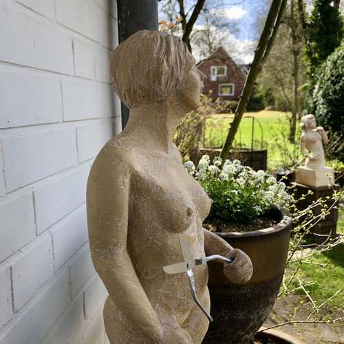 Gartenskulptur im Kunstgarten