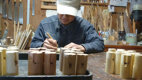 いろいろな木のオカリナ　アルト管製作中