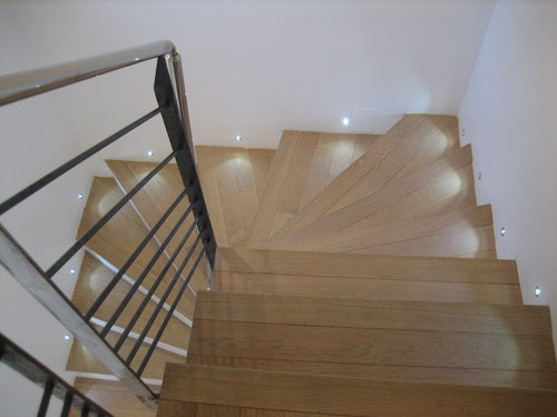 Eclairage LED de balisage escalier commandé par détecteur de mouvement