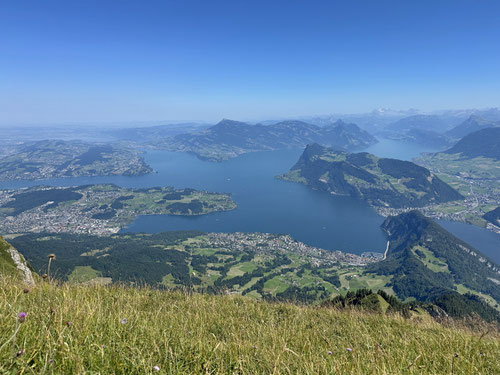 Blick auf die Zentralschweiz und den Vierwaldstättersee