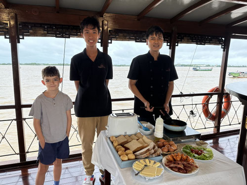 Frühstück an Board