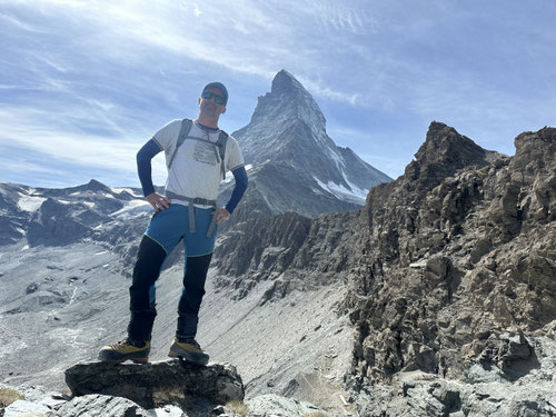 Nach dem Abstieg vom Horu auf dem Weg zum Schwarzsee. I did it!