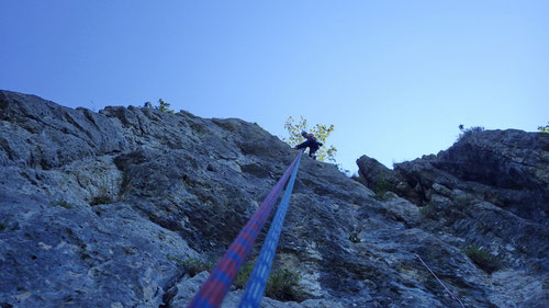 Abseilen in der MSL-Route La Bona (Kletterspot La Bréme)