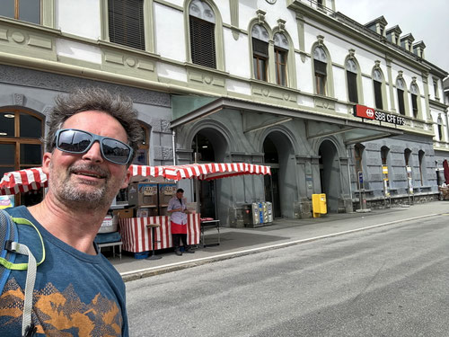 Am Ziel: Der Bahnhof in Brig.