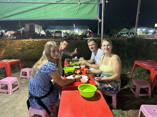 Degustation der lokalen Speisen und Getränke