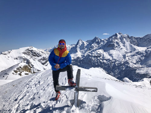 Auf dem Gipfel des Hundshore (2'828m) - Eine prächtige Rundumaussicht!