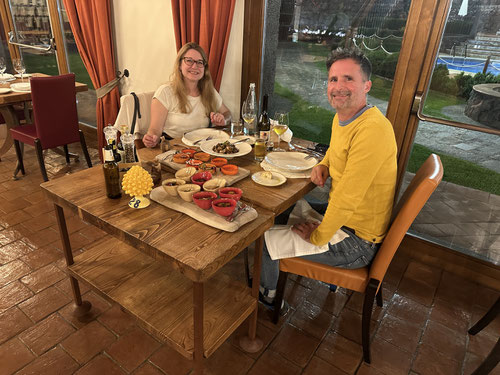 Das verdiente Abendessen im Landhaus Etna Quota Mille.