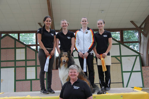 für Deutschland auf die EM nach Ungarn: Chiara Congia und Sophie Hofmann (v.r), weiter im Bild Hannah Steverding, Sophie Montillon. Lucky und Hanne Strübel 