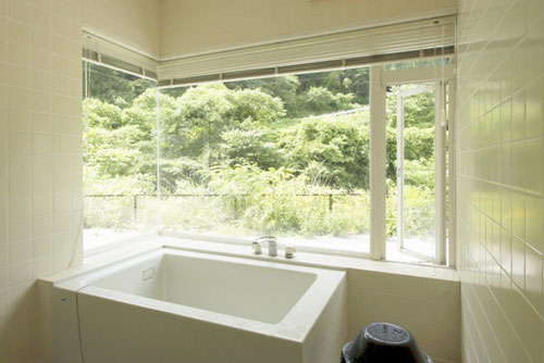▲ 初夏には寮のお風呂から蛍が飛ぶ姿も見れるそう。