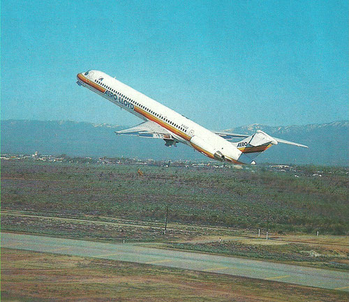 Eine MD-83 kurz nach dem Abheben/Courtesy: Aero Lloyd