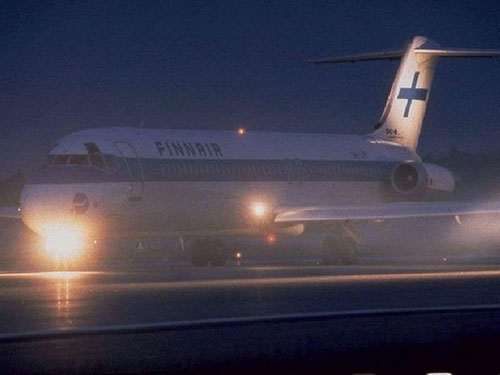 DC-9-51 der Finnair mit nächtlicher Beleuchtung/Courtesy: Finnair