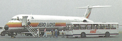 Postkarte mit einer MD-83 der Aero Lloyd