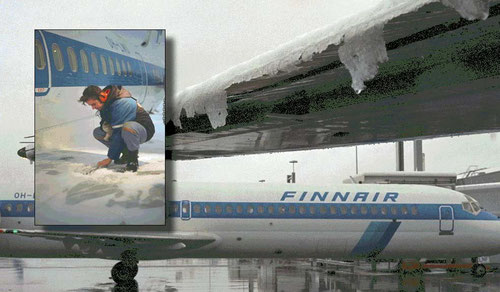 Im Hintergrund eine DC-9-40 der Finnair, im Fenster ein Mitarbeiter, der die linke kontaminierte Tragfläche einer MD-80 überprüft/Courtesy: Finnair