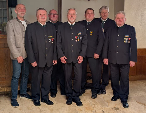 Bürgermeister Josef Schaden, Bez. Obm. Erich Göschl, Schriftführer Rudolf Bauer, Obmann Otto Paul Pollak, Obm.Stv. Johann Wurz, HBO Robert Reuberger, Kassier Leopold Müllner