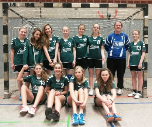 Die weibliche C-Jugend vom TuS Altwarmbüchen Saison 2013/2014