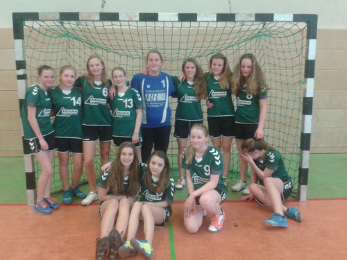 Die weibliche C-Jugend von links oben, Vanessa Polomka, Katharina Prudnikow, Sarah Pareigis, Laura Minkus, Joceline Jungnickel, Louisa Neessen, Caroline Fauth, Svea Kuhlmann. Unten Links, Alexa von Rohr, Kim Theunert, Lisbeth Braun, Pia Karstadt....