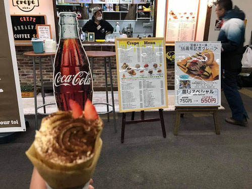 オリジナルクレープメニュー、ポスターメニュー作成は全て店長がプロデュース