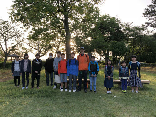 5:30結城城跡公園に到着。これから自分の学習場所を見つけて、PSM学習が始まります。