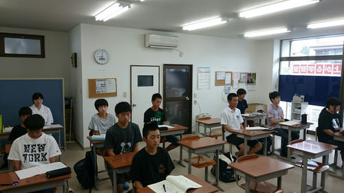 3分間瞑想の時間、瞑想で脳をリフレッシュさせます。