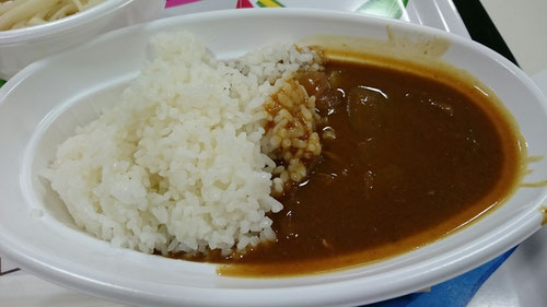 合宿ネタまだありますよ。こちらかまちゃんカレー。1/1の昼食ですが、なんと、ホテルのKJ担当のかまちゃんが、KJ生のためにカレーを作ってくれたのです!しかも、美味しいと大好評でした!