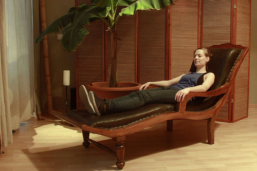 Chaiselongue Hypnose Entspannungsmöbel