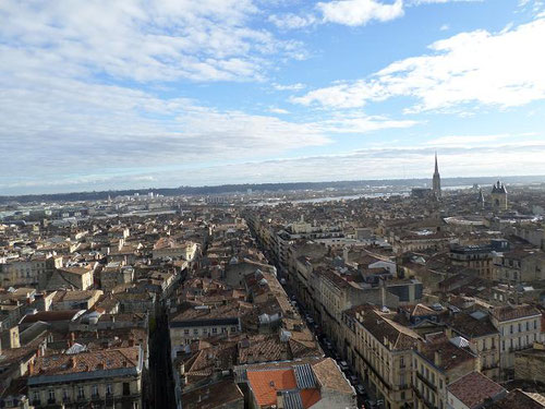 A droite au fond, on distingue la Grosse Cloche