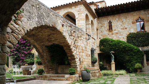 История Коста Брава, средневековые городки на Коста Брава, хороший гид на Коста Брава, исторические места Каталонии