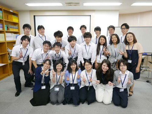 新入社員と研修講師
