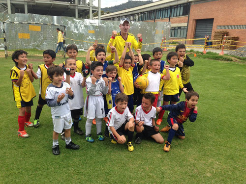 Equipo iniciación, Escuela de fútbol San Pablo-Bogotá , Octubre 2013
