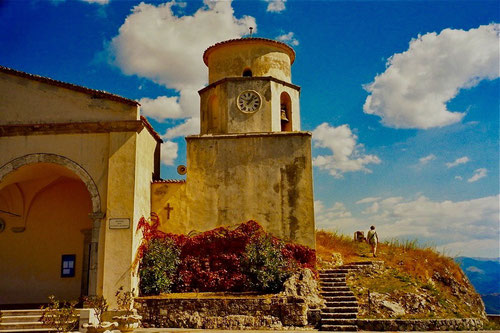 absolut stimmig die Proportionen der Basilika San Basilo