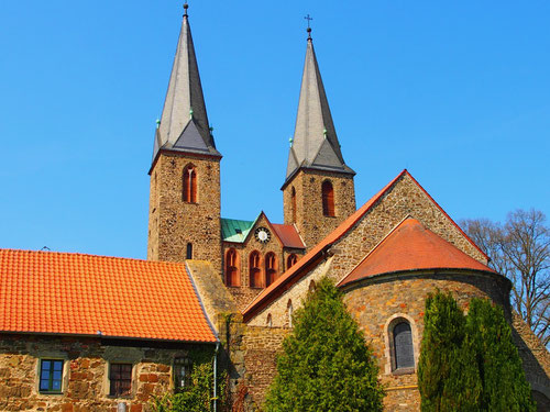 auf der Suche nach einem Rastplatz entdeckte wir das Kloster Hillersleben