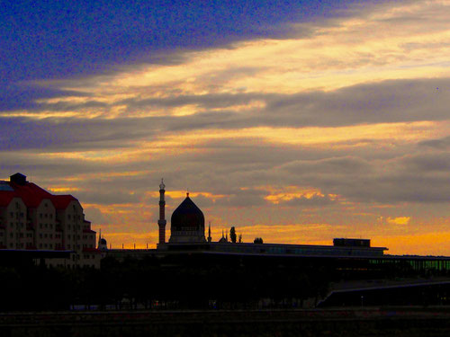 die abendliche Stadtsilouette von Dresden