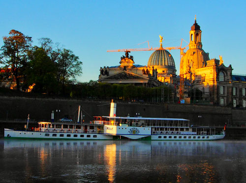 der historische Raddampfer der Elb-Flotte