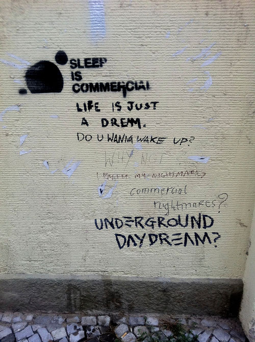 Kollektives "Writing" an einer Häusermauer in Berlin (Foto:J.v.Troschke)