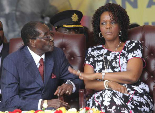 Despot Robert Mugabe und seine Ehefrau "Gucci Grace"