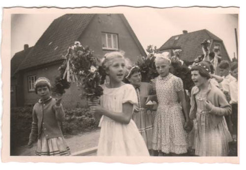 Blumenschmuck gehört dazu.