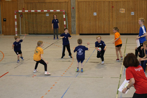 Der Ball ist erobert.