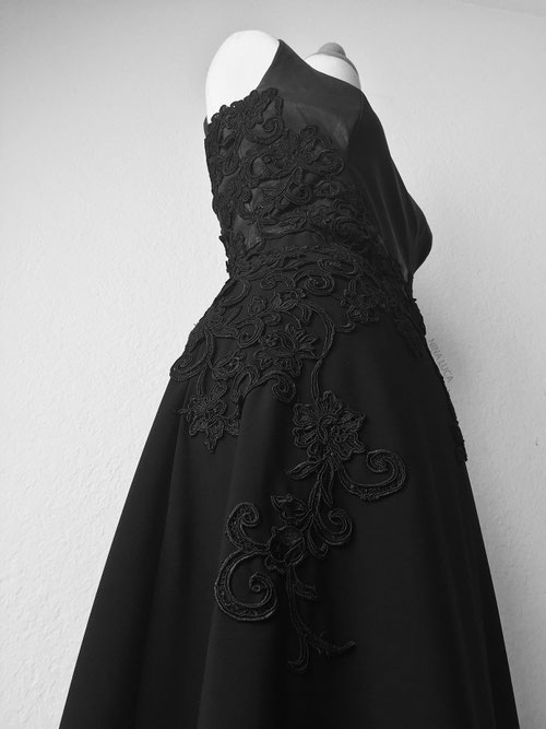 image: nina luca, fashion design, swiss fashion designer, schweizer jung designer, swiss design, swiss fashion, black wedding dress, leather wedding dress, dark fashion , dark style, dark wear, dark fashion blog, dark style blog