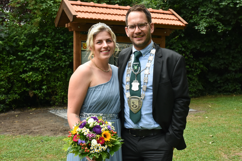 König 2025 Simon Spangenberg mit seiner Königin Lana Jungfermann